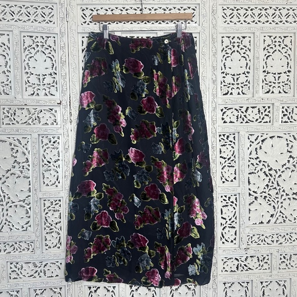 New York & Company Silk Blend Crushed Velvet Floral Whimsygoth Fairy Wrap Skirt - Picture 1 of 7